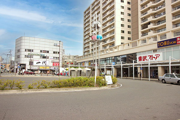 鶴瀬駅西口ロータリーの写真